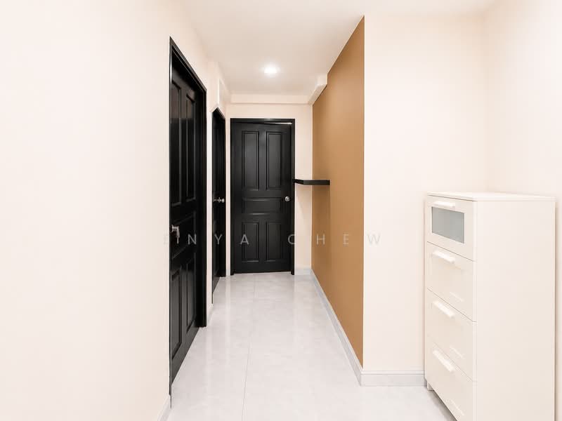 482 Admiralty Link, 482 Admiralty Link, 3 Bedrooms, 936 sqft, HDB Flat For Rent, by Enya Chew, 500201378 - Corridor - PropertyGuru.com.sg