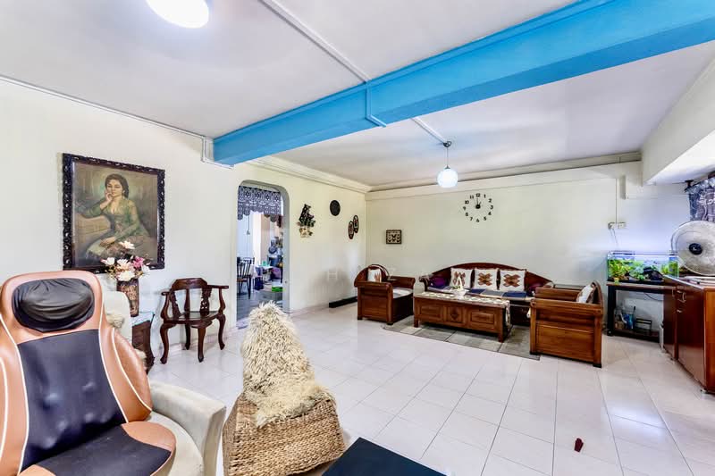 407 Pandan Gardens, 407 Pandan Gardens, 3 Bedrooms, 1,119 sqft, HDB Flat For Sale, by Farah Zack, 500201379 - Living Room - PropertyGuru.com.sg