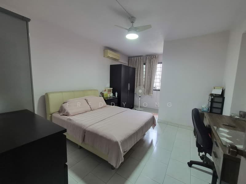 486 Pasir Ris Drive 4, 486 Pasir Ris Drive 4, 4 Bedrooms, 1,334 sqft, HDB Flat For Sale, by Freddy Ong, 500201381 - Bedroom - PropertyGuru.com.sg