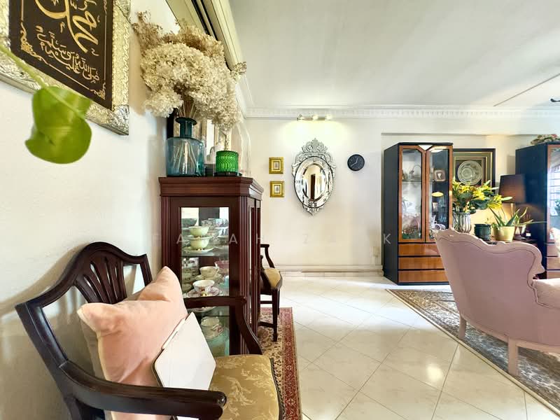 14 Ghim Moh Road, 14 Ghim Moh Road, 3 Bedrooms, 1,281 sqft, HDB Flat For Sale, by Farah Zack, 500201395 - Living Room - PropertyGuru.com.sg