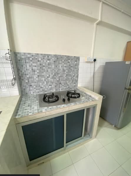 353 Yishun Ring Road, 353 Yishun Ring Road, 2 Bedrooms, 797 sqft, HDB Flat For Rent, by Steven Choo, 500201396 - Kitchen - PropertyGuru.com.sg