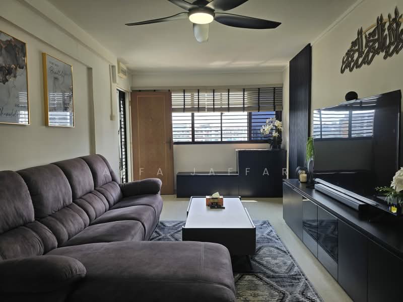 137 Yishun Ring Road, 137 Yishun Ring Road, 3 Bedrooms, 1,001 sqft, HDB Flat For Sale, by Affa Jaffar, 500201397 - Living Room - PropertyGuru.com.sg
