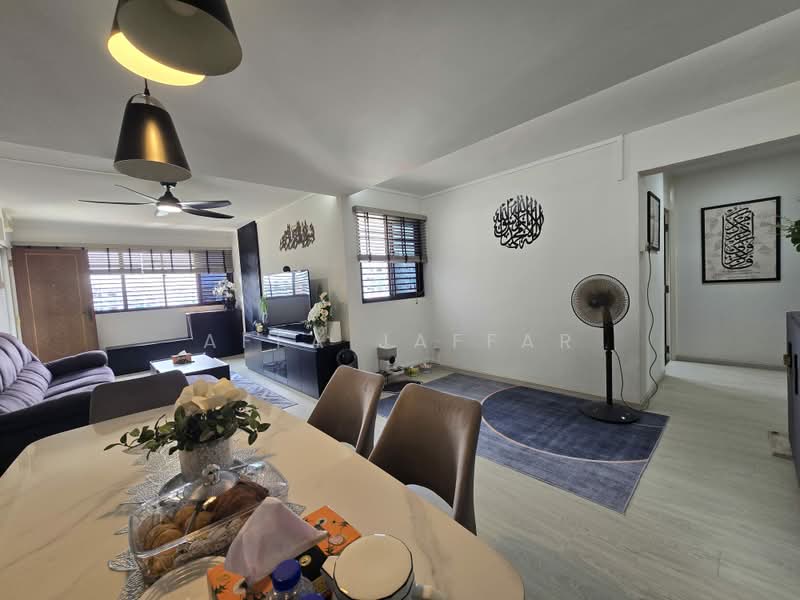 137 Yishun Ring Road, 137 Yishun Ring Road, 3 Bedrooms, 1,001 sqft, HDB Flat For Sale, by Affa Jaffar, 500201397 - Living Room - PropertyGuru.com.sg