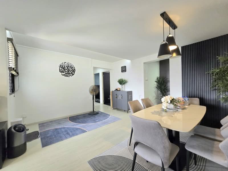 137 Yishun Ring Road, 137 Yishun Ring Road, 3 Bedrooms, 1,001 sqft, HDB Flat For Sale, by Affa Jaffar, 500201397 - Living Room - PropertyGuru.com.sg