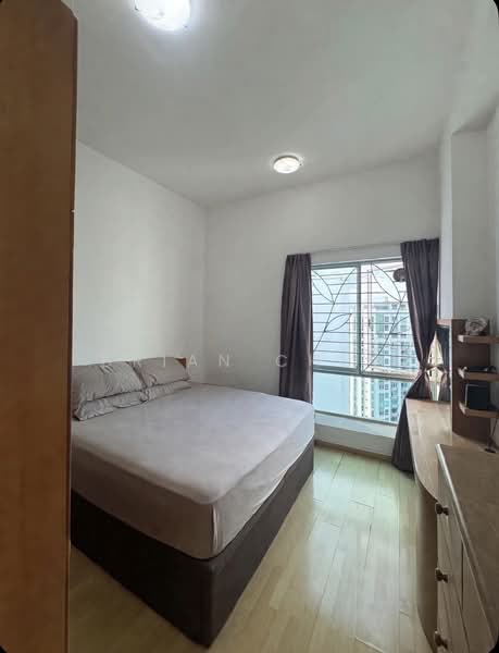 Guilin View, 26 Bukit Batok Street 52, 3 Bedrooms, 1,582 sqft, Condominium For Sale, by Brian Chua, 500201402 - Master Bedroom - PropertyGuru.com.sg