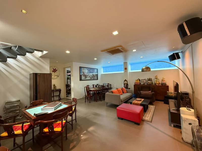 Modern Bungalow @ Braddell Hgt, Matlock Rise, Macpherson / Potong Pasir, 5 Bedrooms, 6,300 sqft, Bungalow House For Sale, by Dan Lim, 500201428 - Living Room - PropertyGuru.com.sg