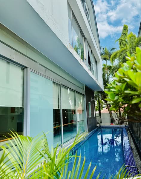 Modern Bungalow @ Braddell Hgt, Matlock Rise, Macpherson / Potong Pasir, 5 Bedrooms, 6,300 sqft, Bungalow House For Sale, by Dan Lim, 500201428 - Exterior - PropertyGuru.com.sg