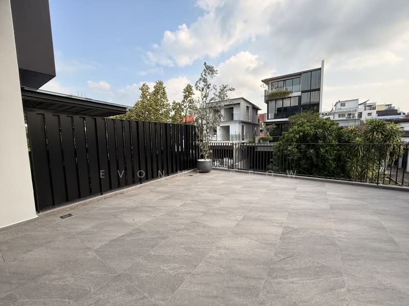 FREEHOLD 3 Storey Inter Terrace! With Attic and Lift! BRAND NEW!!, , 5 Bedrooms, 1,771 sqft, Terraced House For Sale, by Evonne Seow, 500201432 - Exterior - PropertyGuru.com.sg