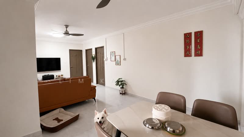 Blk 952 Hougang Ave 9, Hougang Ave 9, 3 Bedrooms, 1,076 sqft, HDB Flat For Sale, by Lim Kai Xian, 500201434 - Living Room - PropertyGuru.com.sg