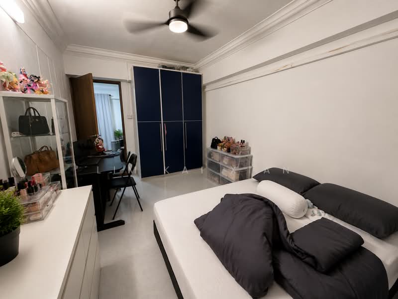 Blk 952 Hougang Ave 9, Hougang Ave 9, 3 Bedrooms, 1,076 sqft, HDB Flat For Sale, by Lim Kai Xian, 500201434 - Bedroom - PropertyGuru.com.sg