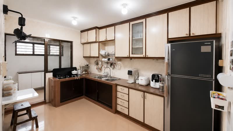 Blk 952 Hougang Ave 9, Hougang Ave 9, 3 Bedrooms, 1,076 sqft, HDB Flat For Sale, by Lim Kai Xian, 500201434 - Kitchen - PropertyGuru.com.sg