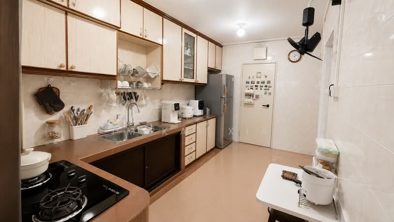 Blk 952 Hougang Ave 9, Hougang Ave 9, 3 Bedrooms, 1,076 sqft, HDB Flat For Sale, by Lim Kai Xian, 500201434 - Kitchen - PropertyGuru.com.sg