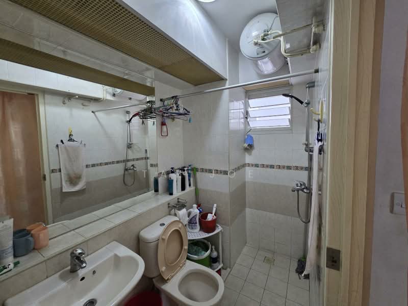 385 Bukit Batok West Avenue 5, 385 Bukit Batok West Avenue 5, 3 Bedrooms, 925 sqft, HDB Flat For Sale, by Tai Joe, 500201440 - Joe Tai  - PropertyGuru.com.sg
