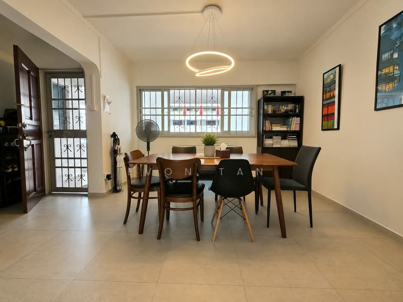 469 Jurong West Street 41, 469 Jurong West Street 41, 3 Bedrooms, 1,604 sqft, HDB Flat For Sale, by Evon Tan, 500201441 - Dining Room - PropertyGuru.com.sg