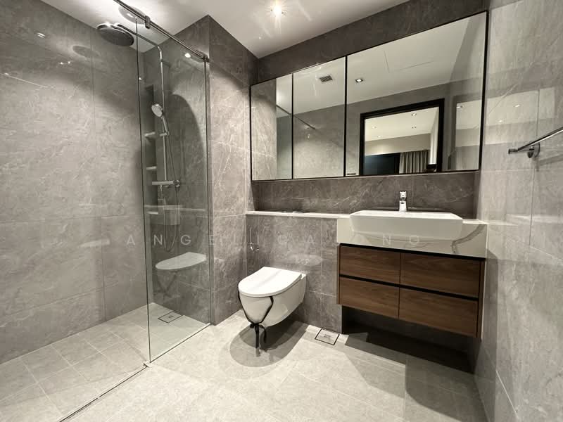Blossoms By The Park, 9 Slim Barracks Rise, 2 Bedrooms, 721 sqft, Condominium For Sale, by Angelica Ong, 500201442 - Bathroom - PropertyGuru.com.sg