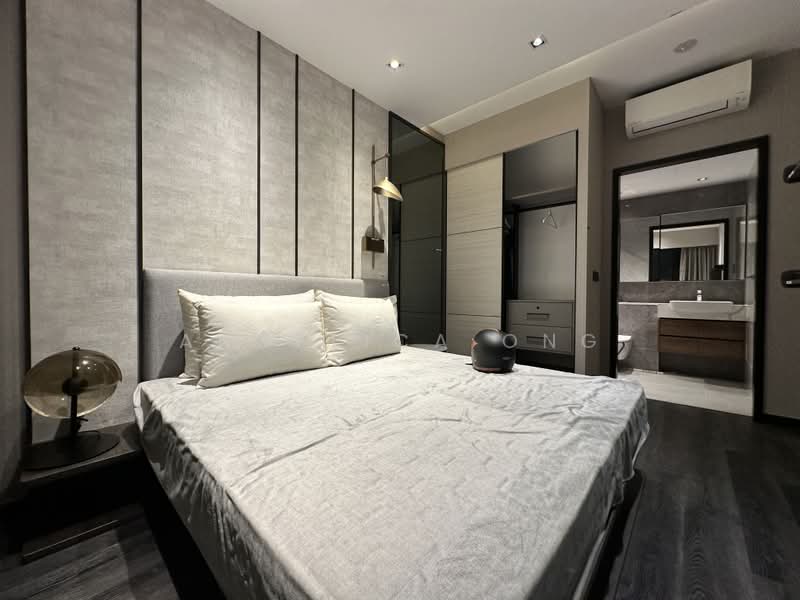 Blossoms By The Park, 9 Slim Barracks Rise, 2 Bedrooms, 721 sqft, Condominium For Sale, by Angelica Ong, 500201442 - Bedroom - PropertyGuru.com.sg