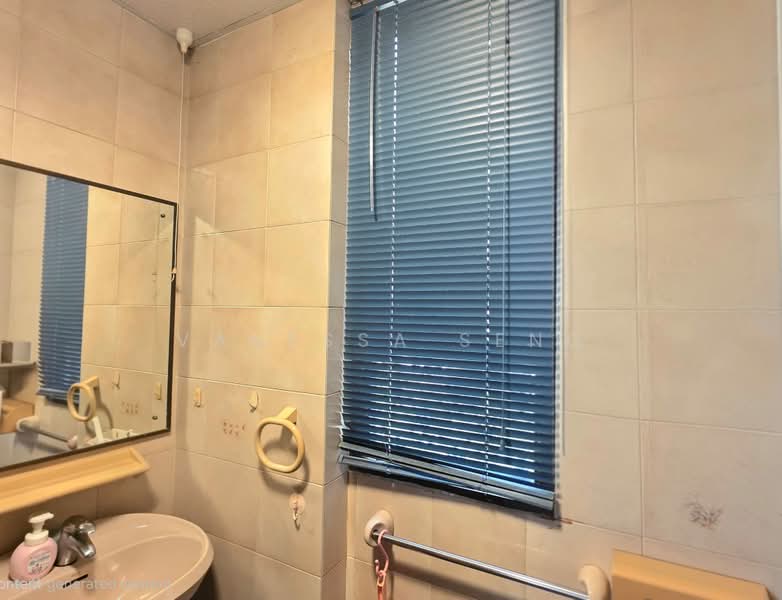 Boon Teck Towers, 41 Boon Teck Road, 3 Bedrooms, 1,722 sqft, Condominium For Sale, by Vanessa Seng, 500201446 - Bathroom - PropertyGuru.com.sg