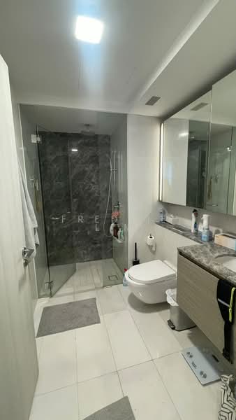 Up@Robertson Quay, 92 Robertson Quay, 1 Bedroom, 527 sqft, Condominium For Rent, by Freddie Lim, 500201448 - Bathroom - PropertyGuru.com.sg