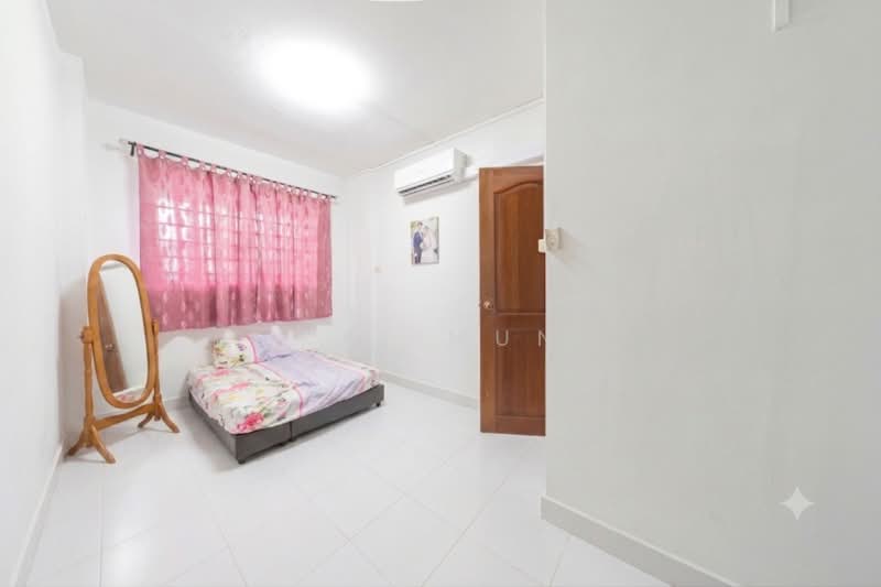 824 Jurong West Street 81, 824 Jurong West Street 81, 4 Bedrooms, 1,119 sqft, HDB Flat For Sale, by Kai Mun, 500201449 - Bedroom - PropertyGuru.com.sg