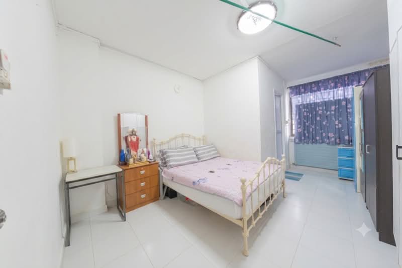 824 Jurong West Street 81, 824 Jurong West Street 81, 4 Bedrooms, 1,119 sqft, HDB Flat For Sale, by Kai Mun, 500201449 - Bedroom - PropertyGuru.com.sg