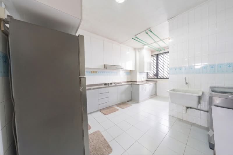 824 Jurong West Street 81, 824 Jurong West Street 81, 4 Bedrooms, 1,119 sqft, HDB Flat For Sale, by Kai Mun, 500201449 - Kitchen - PropertyGuru.com.sg