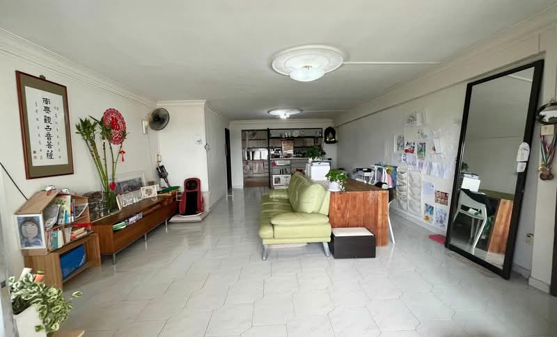 182 Bishan Street 13, 182 Bishan Street 13, 3 Bedrooms, 1,302 sqft, HDB Flat For Sale, by Joseph Lim 林有利, 500201459 - Living Room - PropertyGuru.com.sg