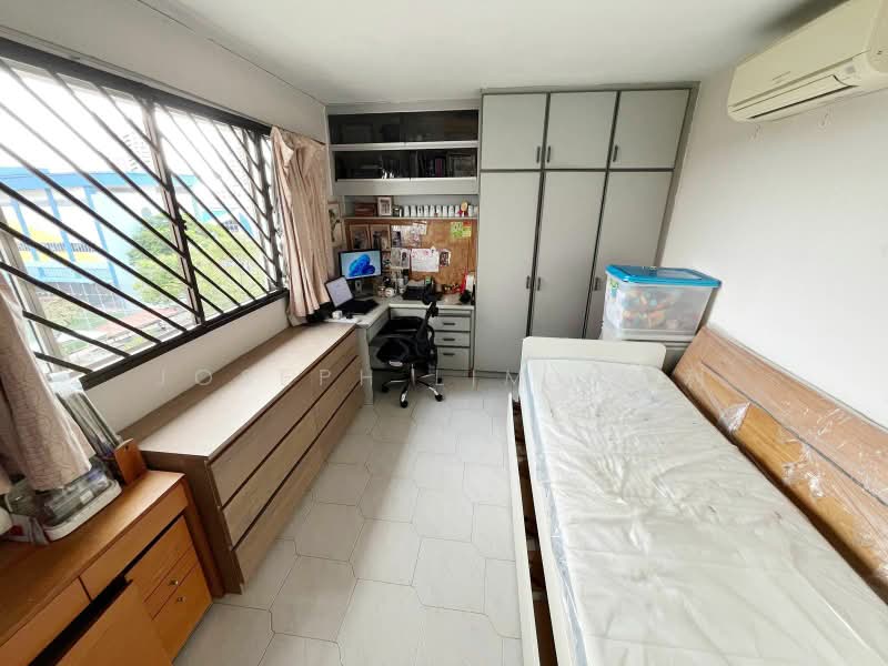 182 Bishan Street 13, 182 Bishan Street 13, 3 Bedrooms, 1,302 sqft, HDB Flat For Sale, by Joseph Lim 林有利, 500201459 - Bedroom - PropertyGuru.com.sg