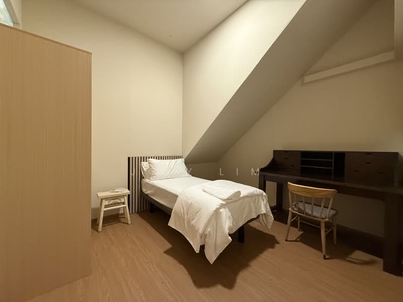 Hindoo Road, Hindoo Road, Room Rental, 130 sqft, Conservation House For Rent, by Joey Lim, 500201465 - Bedroom - PropertyGuru.com.sg