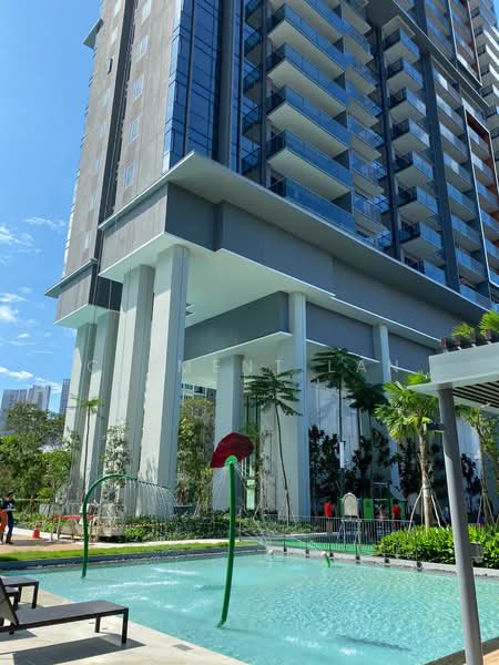 Stirling Residences, 21 Stirling Road, 2 Bedrooms, 689 sqft, Condominium For Rent, by Clement Lan, 500201469 - Exterior - PropertyGuru.com.sg