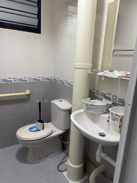506 Ang Mo Kio Avenue 8, 506 Ang Mo Kio Avenue 8, Studio, 350 sqft, HDB Flat For Rent, by Hugo Sim, 500201474 - Bathroom - PropertyGuru.com.sg