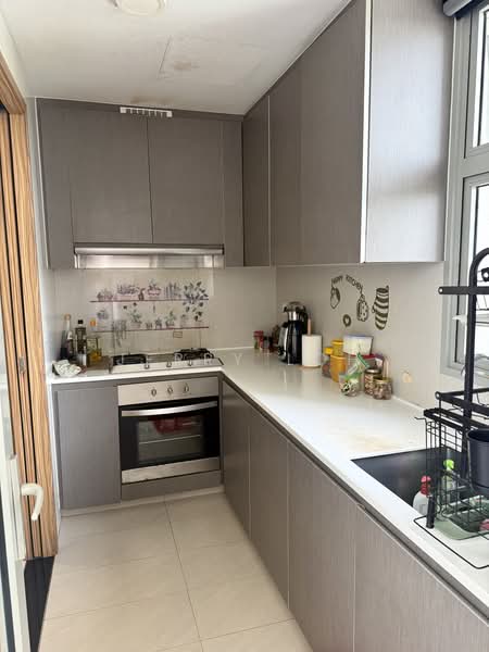 FLO Residence, Punggol Field Walk, 4 Bedrooms, 1,227 sqft, Condominium For Rent, by Jerry Loh, 500201480 - Kitchen - PropertyGuru.com.sg