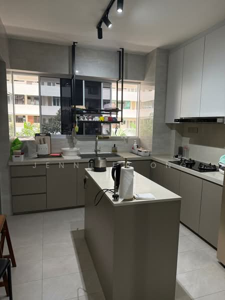 Lakepoint Condo, 10 Lakepoint Drive, 4 Bedrooms, 1,910 sqft, Condominium For Sale, by Jennifer Ong, 500201488 - Kitchen - PropertyGuru.com.sg