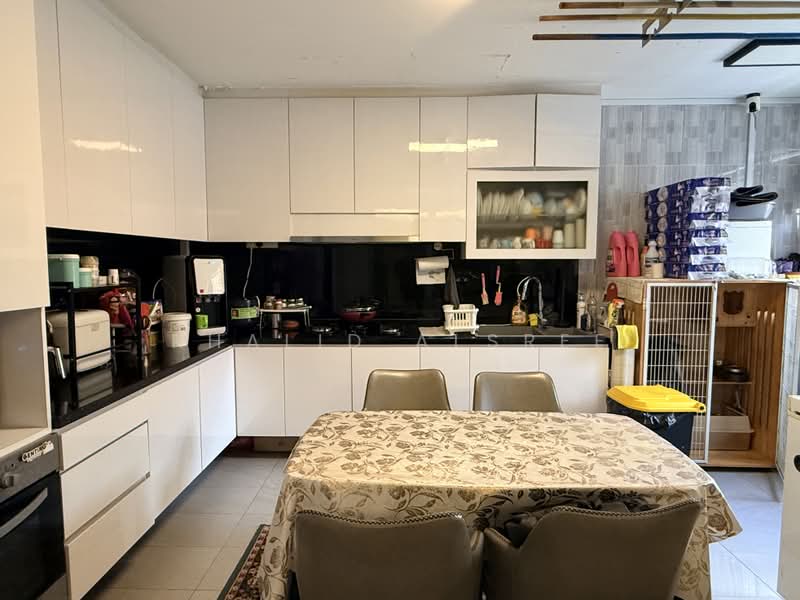 230J Tampines Street 21, 230J Tampines Street 21, 4 Bedrooms, 1,603 sqft, HDB Flat For Sale, by Khalid Alsree, 500201493 - Kitchen - PropertyGuru.com.sg