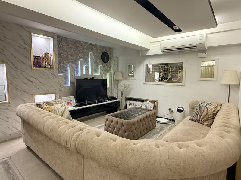 230J Tampines Street 21, 230J Tampines Street 21, 4 Bedrooms, 1,603 sqft, HDB Flat For Sale, by Khalid Alsree, 500201493 - Living Room - PropertyGuru.com.sg