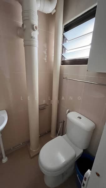 118C Jalan Membina, 118C Jalan Membina, 3 Bedrooms, 1,184 sqft, HDB Flat For Rent, by Lee Liang Fei, 500201495 - Bathroom - PropertyGuru.com.sg