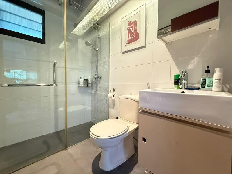 28D Dover Crescent, 28D Dover Crescent, 3 Bedrooms, 1,023 sqft, HDB Flat For Sale, by Kavin Kuah, 500201497 - Bathroom - PropertyGuru.com.sg
