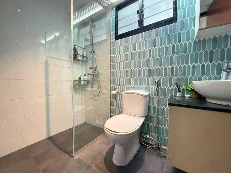 28D Dover Crescent, 28D Dover Crescent, 3 Bedrooms, 1,023 sqft, HDB Flat For Sale, by Kavin Kuah, 500201497 - Bathroom - PropertyGuru.com.sg