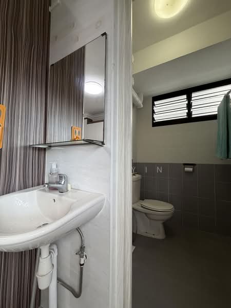 127 Bedok North Street 2, 127 Bedok North Street 2, 2 Bedrooms, 721 sqft, HDB Flat For Rent, by Sean Yin, 500201499 - Bathroom - PropertyGuru.com.sg
