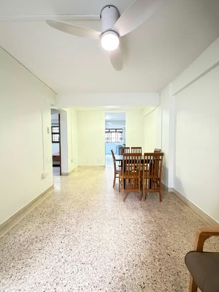 35 Marine Crescent, 35 Marine Crescent, 2 Bedrooms, 635 sqft, HDB Flat For Sale, by Melina Yap, 500201510 - Living Room - PropertyGuru.com.sg