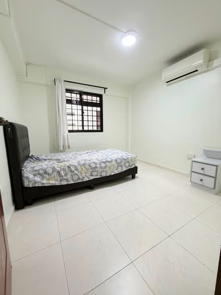 35 Marine Crescent, 35 Marine Crescent, 2 Bedrooms, 635 sqft, HDB Flat For Sale, by Melina Yap, 500201510 - Bedroom - PropertyGuru.com.sg