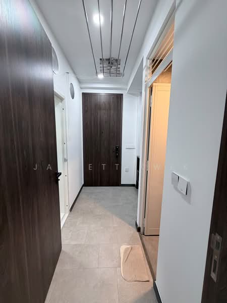 Midtown Modern, 18 Tan Quee Lan Street, 4 Bedrooms, 1,808 sqft, Condominium For Sale, by Jarrett Kwek, 500201512 - Service yard & backdoor - PropertyGuru.com.sg