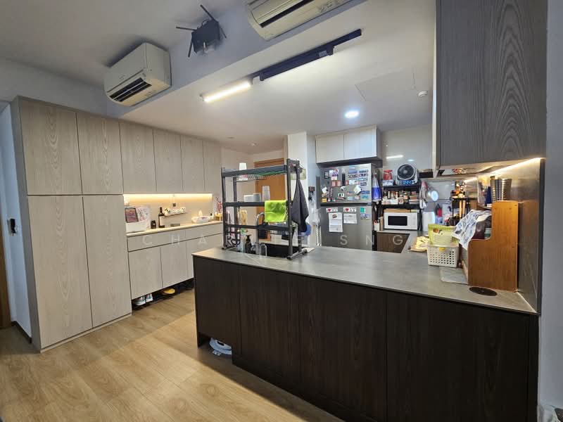 La Fiesta, 60 Sengkang Square, 3 Bedrooms, 829 sqft, Condominium For Sale, by Charlie Sng, 500201515 - Kitchen - PropertyGuru.com.sg