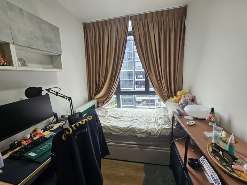La Fiesta, 60 Sengkang Square, 3 Bedrooms, 829 sqft, Condominium For Sale, by Charlie Sng, 500201515 - Bedroom - PropertyGuru.com.sg
