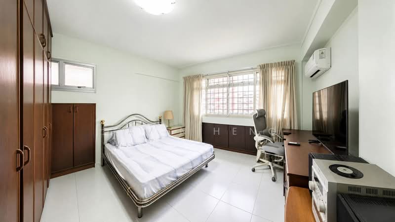579 Pasir Ris Street 53, 579 Pasir Ris Street 53, 4 Bedrooms, 1,560 sqft, HDB Flat For Sale, by Gavin Heng, 500201516 - Master Bedroom - PropertyGuru.com.sg
