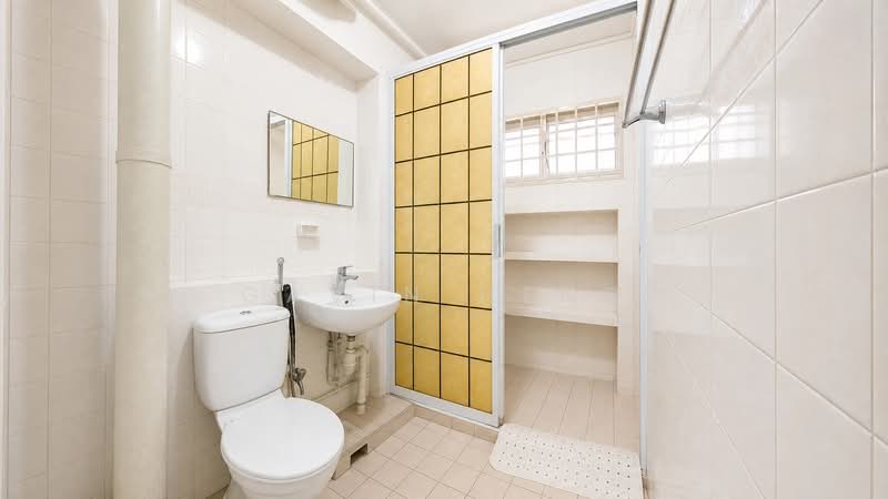 579 Pasir Ris Street 53, 579 Pasir Ris Street 53, 4 Bedrooms, 1,560 sqft, HDB Flat For Sale, by Gavin Heng, 500201516 - Bathroom - PropertyGuru.com.sg