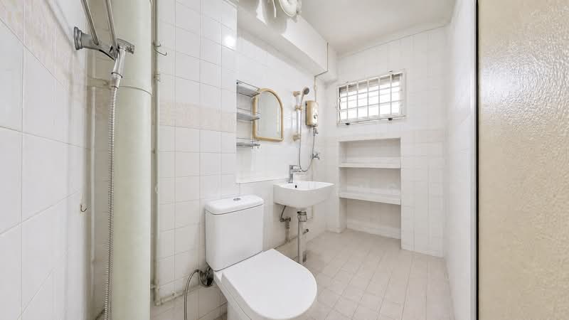 579 Pasir Ris Street 53, 579 Pasir Ris Street 53, 4 Bedrooms, 1,560 sqft, HDB Flat For Sale, by Gavin Heng, 500201516 - Bathroom - PropertyGuru.com.sg