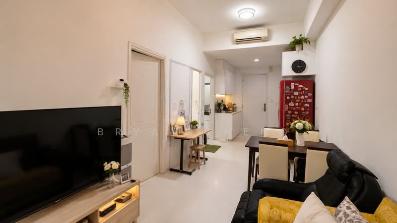 The Quinn, 13 Bartley Road, 2 Bedrooms, 570 sqft, Apartment For Rent, by Bryan Cheng, 500201523 - Living Room - PropertyGuru.com.sg
