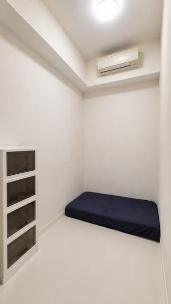 The Quinn, 13 Bartley Road, 2 Bedrooms, 570 sqft, Apartment For Rent, by Bryan Cheng, 500201523 - Small room - PropertyGuru.com.sg