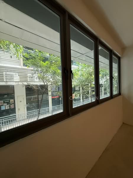 Icon @ Pasir Panjang, 218 Pasir Panjang Road, 388 sqft, Mall Shop For Sale, by Jess Chan, 500201526 - Interior - CommercialGuru.com.sg