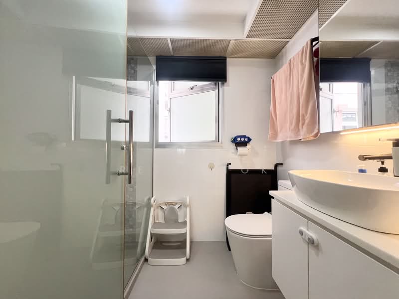 366A Sembawang Crescent, 366A Sembawang Crescent, 3 Bedrooms, 1,001 sqft, HDB Flat For Sale, by Reene Tok, 500201529 - Bathroom - PropertyGuru.com.sg